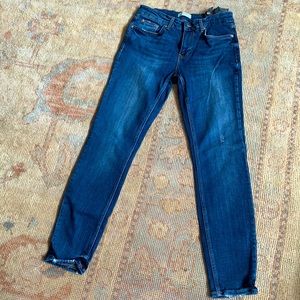 Zara Women Dark Wash Skinny Jeans Size 4
